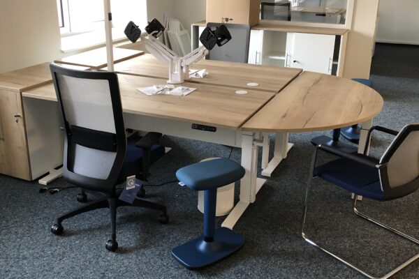 Büro-Möbel_6